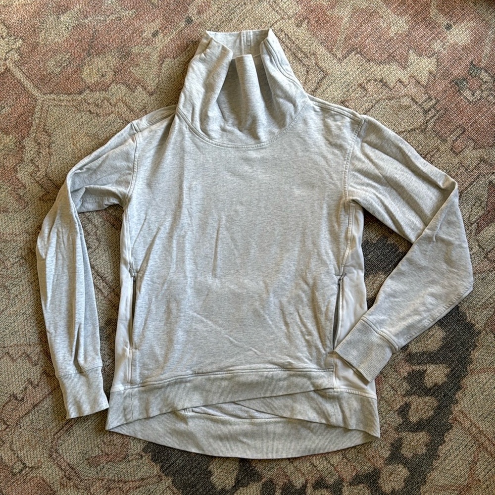 Lululemon sweatshirt